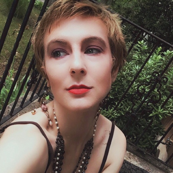 Meet your Posher: Krystaline Faithe 💖💫 - Picture 7 of 16